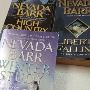 Nevada Barr Mystery Book Set